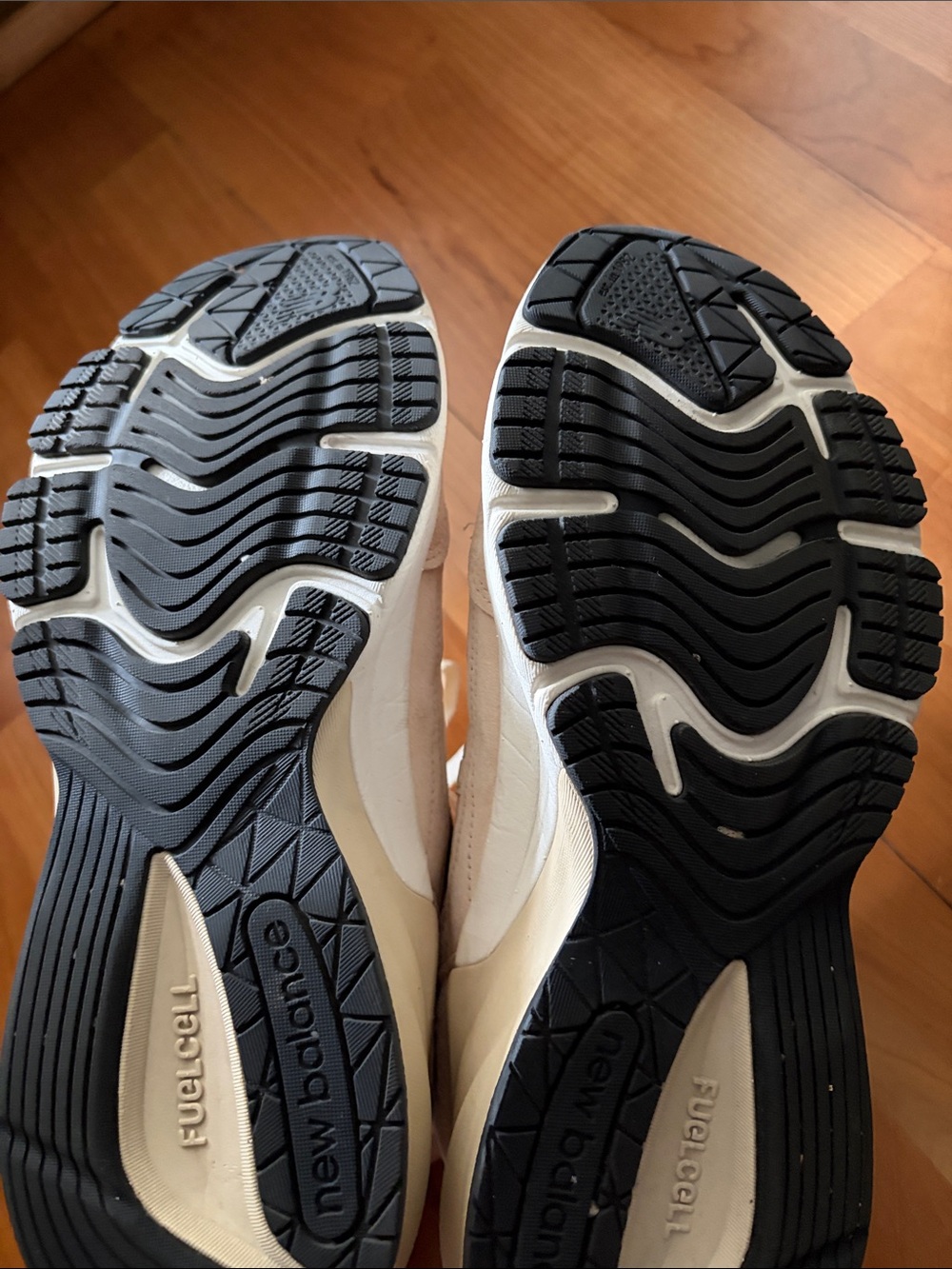 New Balance 990 Made in USA Sneakers - Picture 5 of 7